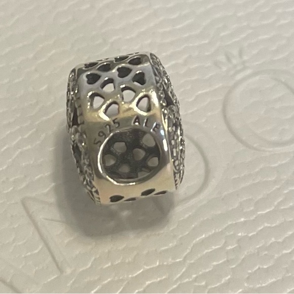 Authentic Pandora Petals Of Love Hearts Charm - Picture 7 of 7
